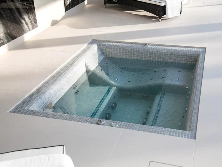 Photo de la piscine Jacuzzi 2p – Bordeaux